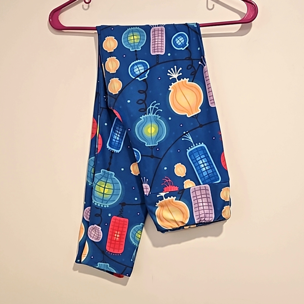 Fabulegs floating lanterns lamps tradition Rapunzel Tangled OS leggings EUC